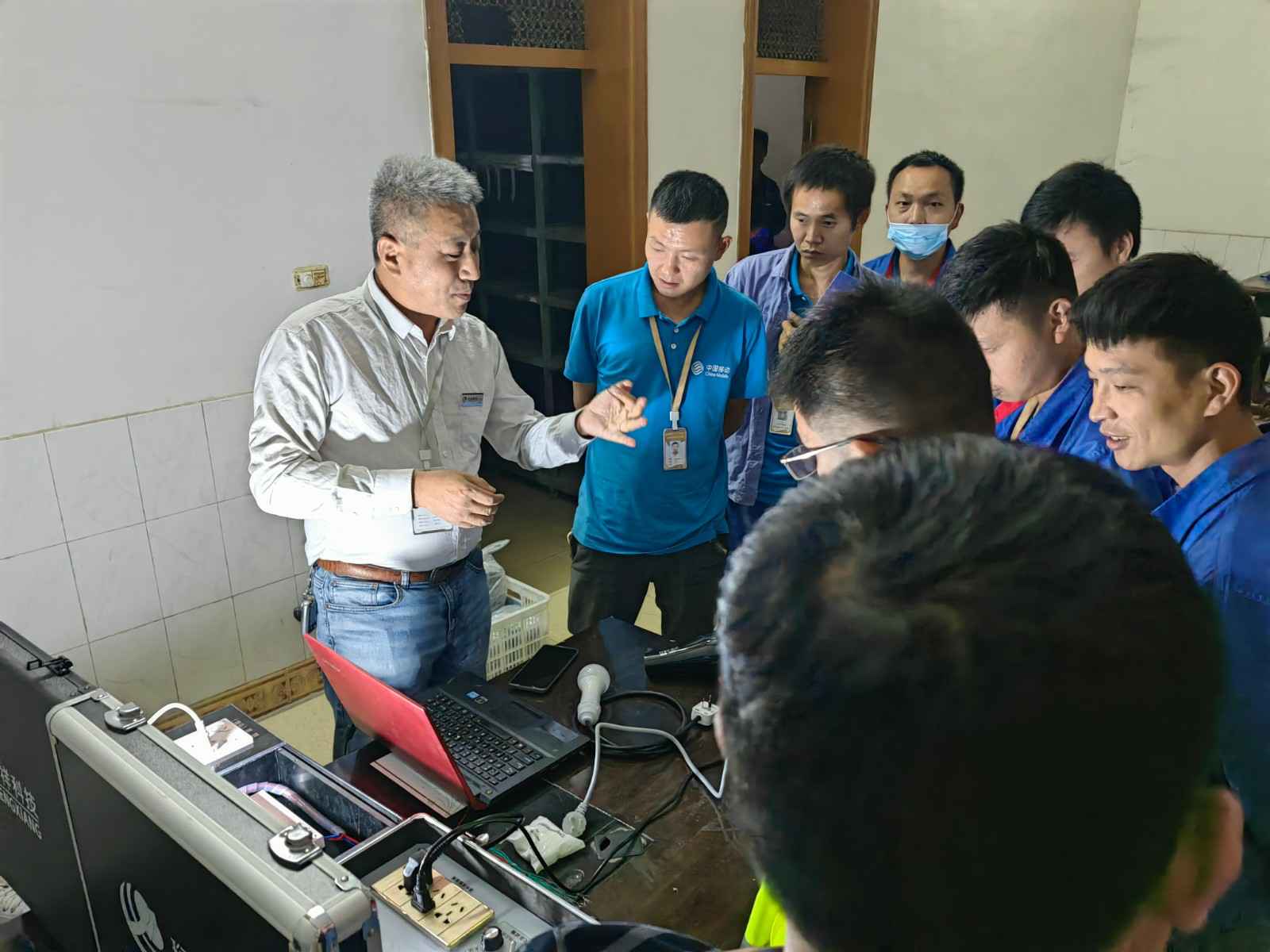 泉州光远企业管理咨询有限公司为中移铁通有限公司安全用电培训